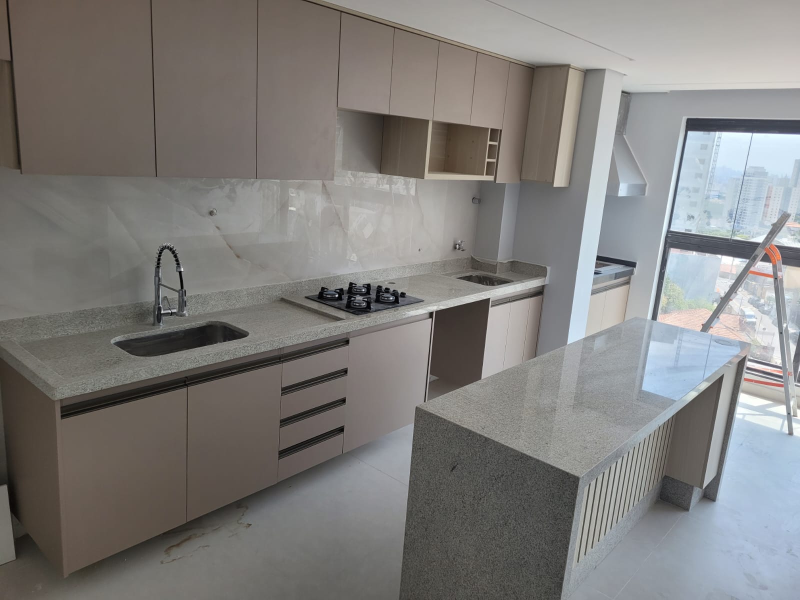 Premium Kitchen with Granite Island